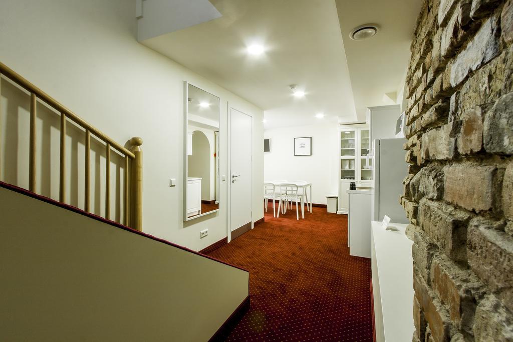 الشقق الفندقية فيلنيوسفي  Real House الغرفة الصورة